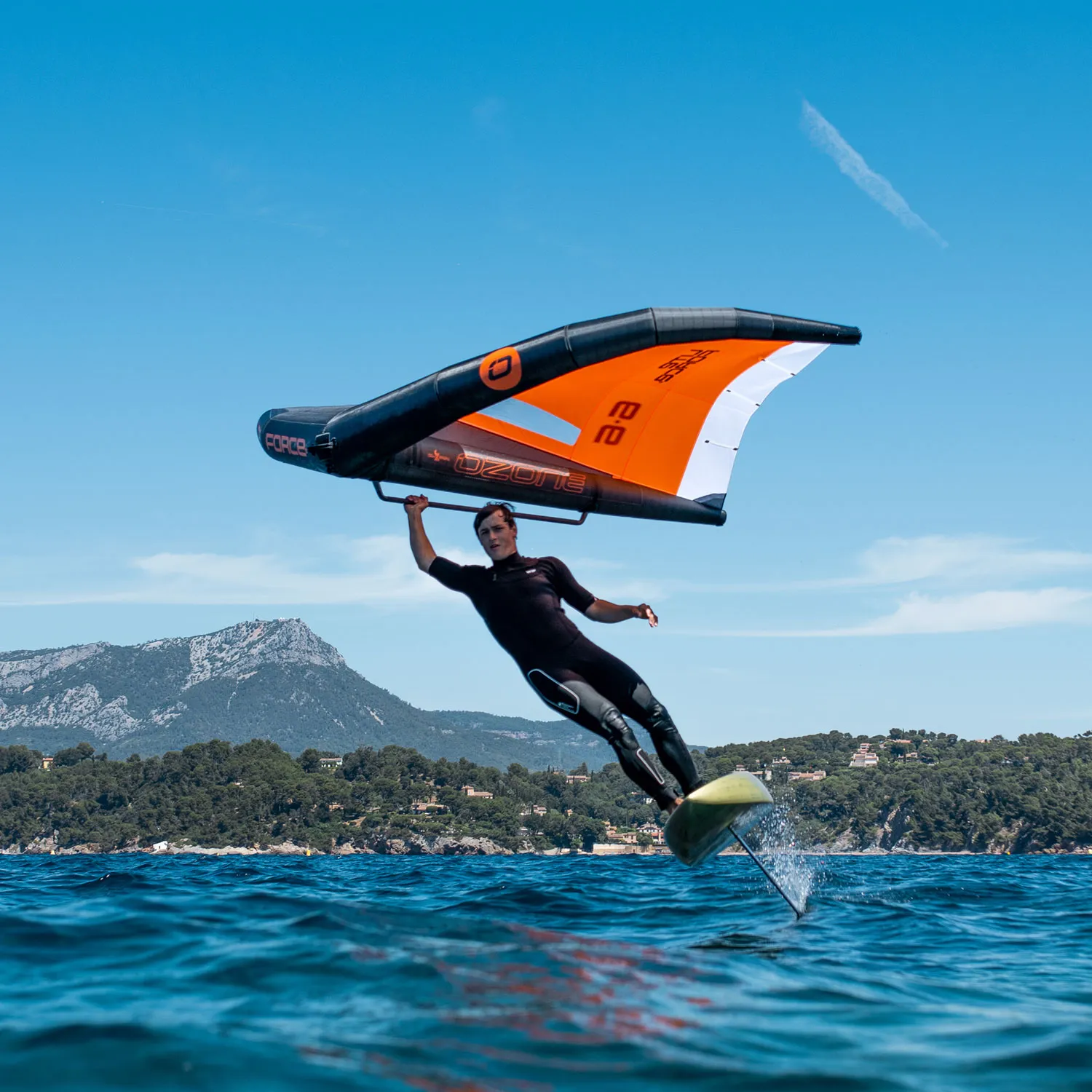Ozone Liteforce V2 en wing foil