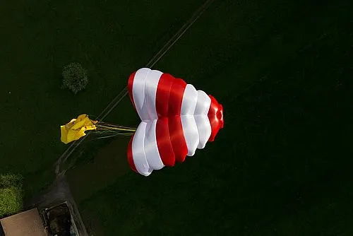 Nova Beamer 3 - Steerable Rogallo Rescue Parachute